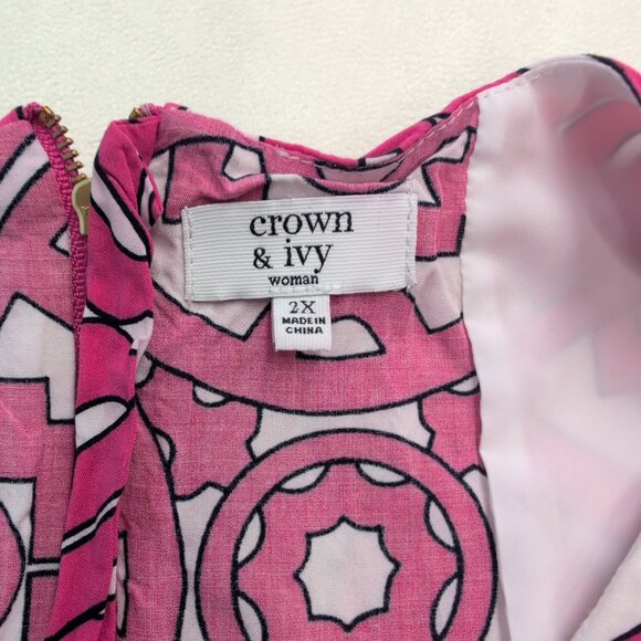 Crown & Ivy Pink Geometric Sleeveless Blouse 2X - Picture 4 of 10